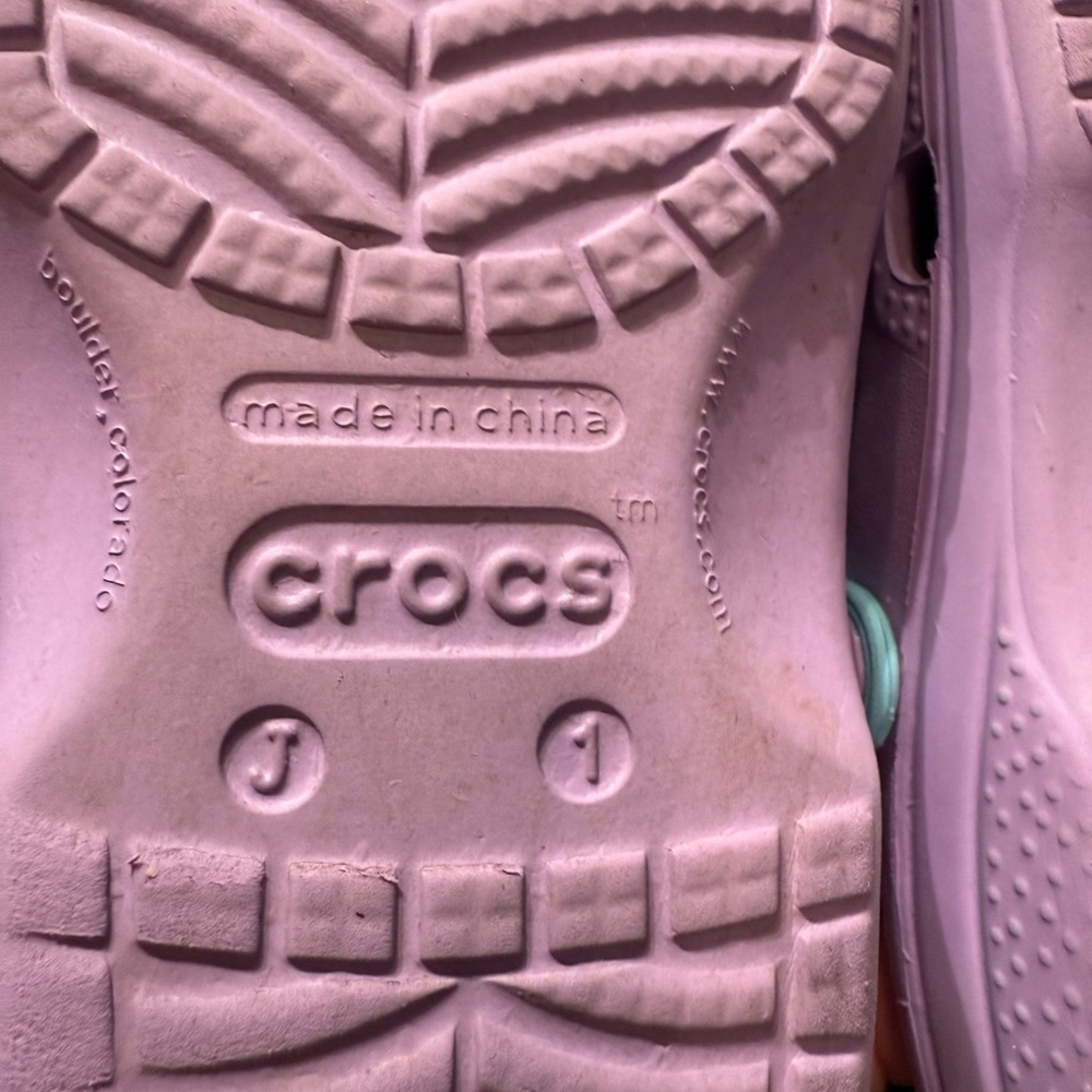 Frozen Crocs - Elsa and Anna Size J1 (big kids) - Picture 13 of 14
